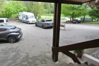 Kemnater Hof Apartments - parking