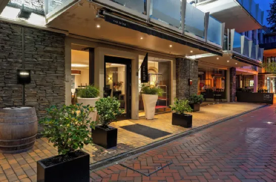 더 스파이어 호텔