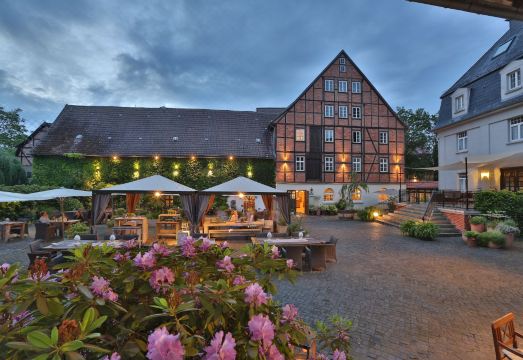 3. 로만티크 호텔 ..