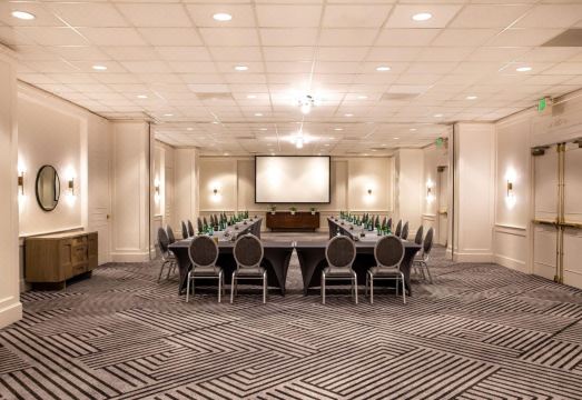 3. 더 로열 소네스..