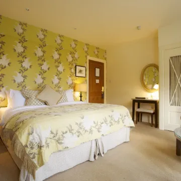 The Hare & Hounds Hotel