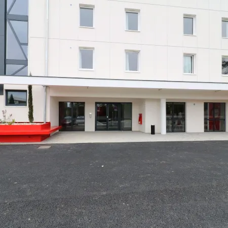 Hotel Arena Toulouse Отели рядом с достопримечательностью «Космический городок»