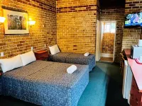 Beenleigh Village Motel Hotels in Loganholme