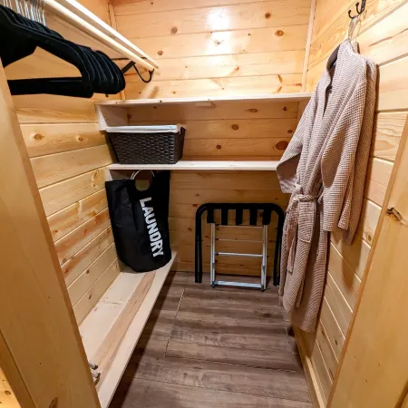 Yellowstone's Treasure Cabins