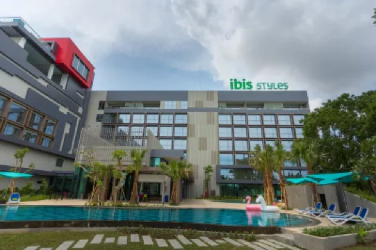 Ibis Styles Batam Nagoya Hotels near Masjid Cheng Hoo