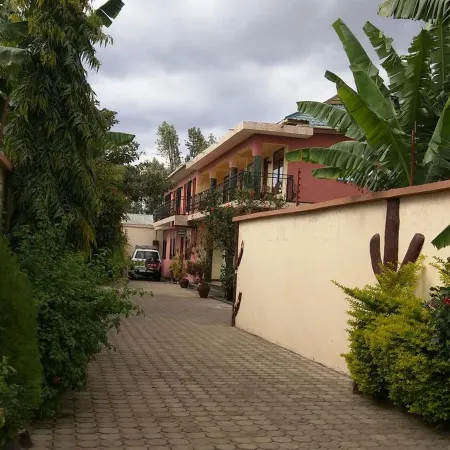 Bright Star Hotel & Safaris