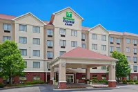 Holiday Inn Express & Suites Indianapolis - East Hotels near Finish Line