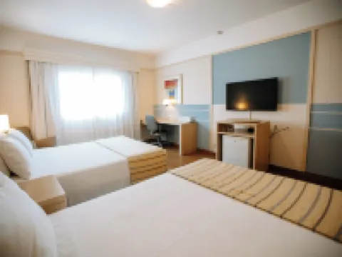 コンフォート スイーツ ロンドリーナ ロンドリナのホテル