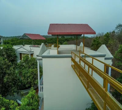 Van Vihar Farm & Resort Hotels near Naliyamandavi