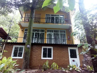 River Edge Bungalow Hotels near Malgammana Sri Naga Raja Maha Viharaya