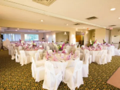 Ramada by Wyndham Arnprior Hotels in Renfrew County
