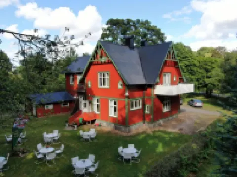 AlingsÃ¥s Vandrarhem - Villa Plantaget - Hostel Hotels in 