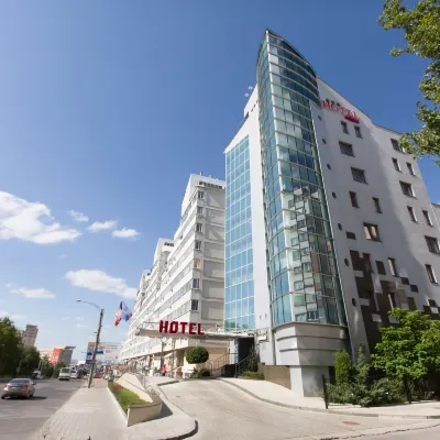 瓊博大酒店 鄰近奇西瑙國際機場的酒店