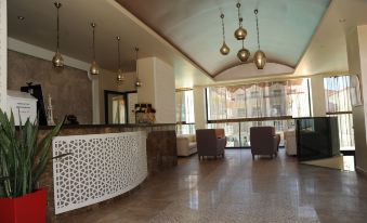 Montebello Deluxe Hotel