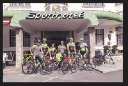 سبورت هوتل إيجل فنادق في 