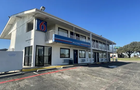 德克薩斯登頓 - 北德克薩斯大學 6 號汽車旅館