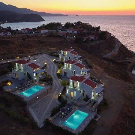 Eleia Seafront Rooms & Villas