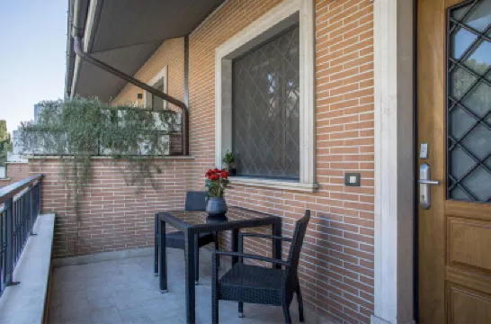 Borgo Aureo Hoteles cerca de Ikea Roma