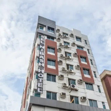 SEL Nibash Hotel & Serviced Apartments Отели рядом с достопримечательностью «Университет AUST»