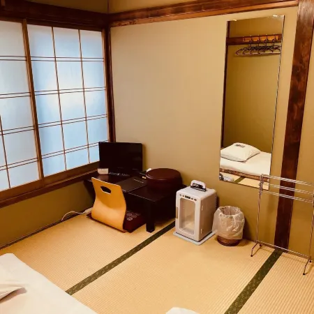 Ryokan Sansuiso Отели рядом с достопримечательностью «Железнодорожный вокзал Осаки»