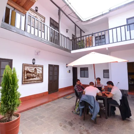 Yabar Hotel Plaza