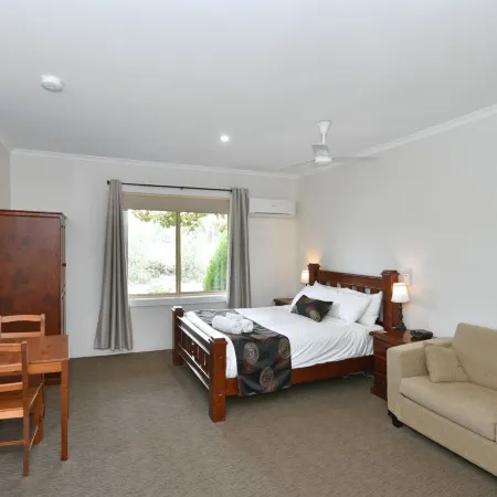 Inglewood Motel and Caravan Park Victoria