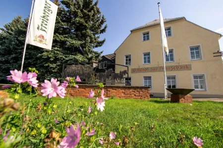 Hotel Gasthof Zur Heinzebank Отели в г. Визенбад