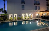 SpringHill Suites Fort Myers Estero - piscina