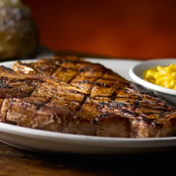 Travelodge by Wyndham Lloydminster