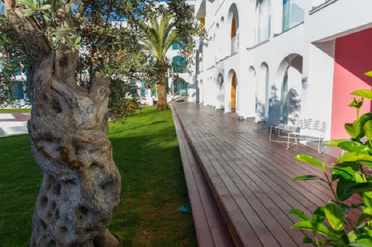 埃巴諾飯店公寓及 Spa