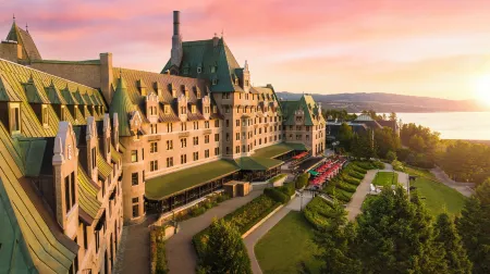 Fairmont le Manoir Richelieu Отели в г. Шарлевуа-Эст