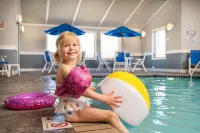 Park Point Marina Inn - Beach