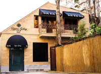 エリジウム ギャラリー ホテル のホテル