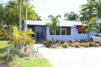 Fantasy Island Inn, Caters to Men - Homestays