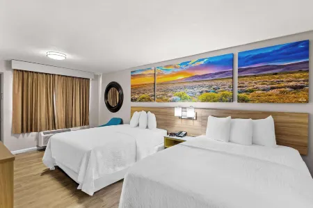 Days Inn by Wyndham Buckeye Отели в г. Бакай