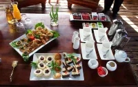 Bukela Game Lodge - Amakhala Game Reserve