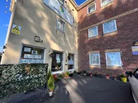 Go2 Gloucester Quedgeley Hotel Hotels near University of Gloucestershire, Oxstalls Campus