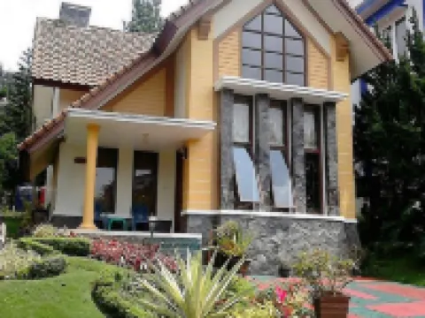 Villa Kota Bunga Sakura Hotels in Pacet