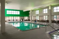 Isle Casino Hotel Bettendorf - Pools