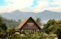 Alfa Resort Hotel and Conference Puncak Bogor Hotel dekat Jembatan mini kali cipamingkis