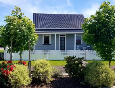 Kumara Historic Cottages Hotel a Seaview
