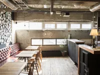 Hostel TangaTable Hotel dekat Spaceworld