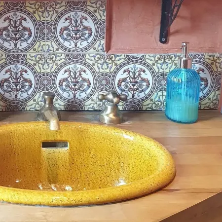 La Bâtie Отели рядом с достопримечательностью «Musee de la Draperie»