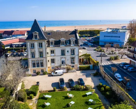 La Villa Andry Hotels in Ouistreham
