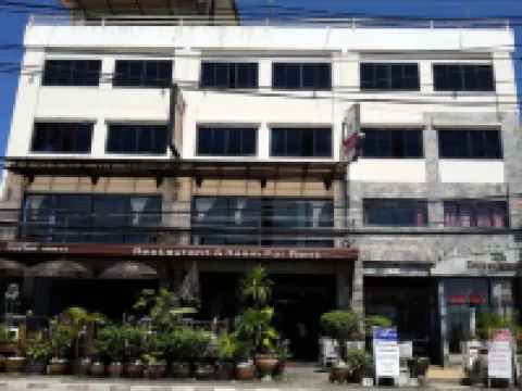 คอฟฟี่ไอส์แลนด์ - โฮสเทล โรงแรมใกล้หน้าทอน