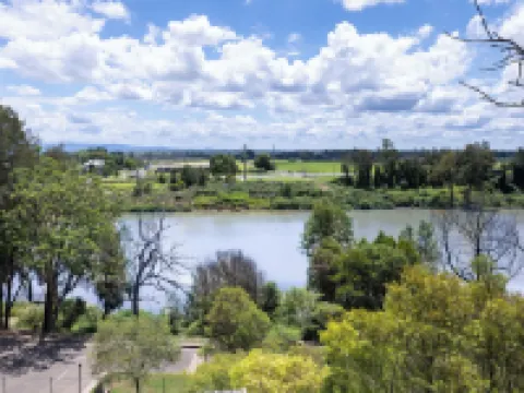 Windsor Riverview Inn ウィンザーのホテル