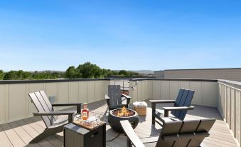 Coastal Chic Home Near New Belgium & Old Town FC