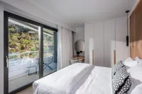 Made by the Sea Villas 9 Bdrm - Balcony