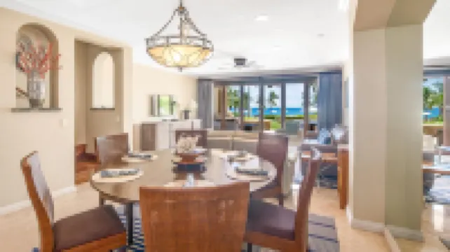 Chic Condo with a Stylish Coastal Design in an Exclusive Condo Community with Direct Beach Access Hotels in 