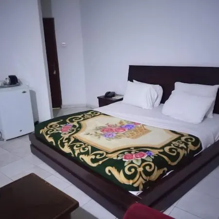 Quintessential Hotel & Suites by Badala